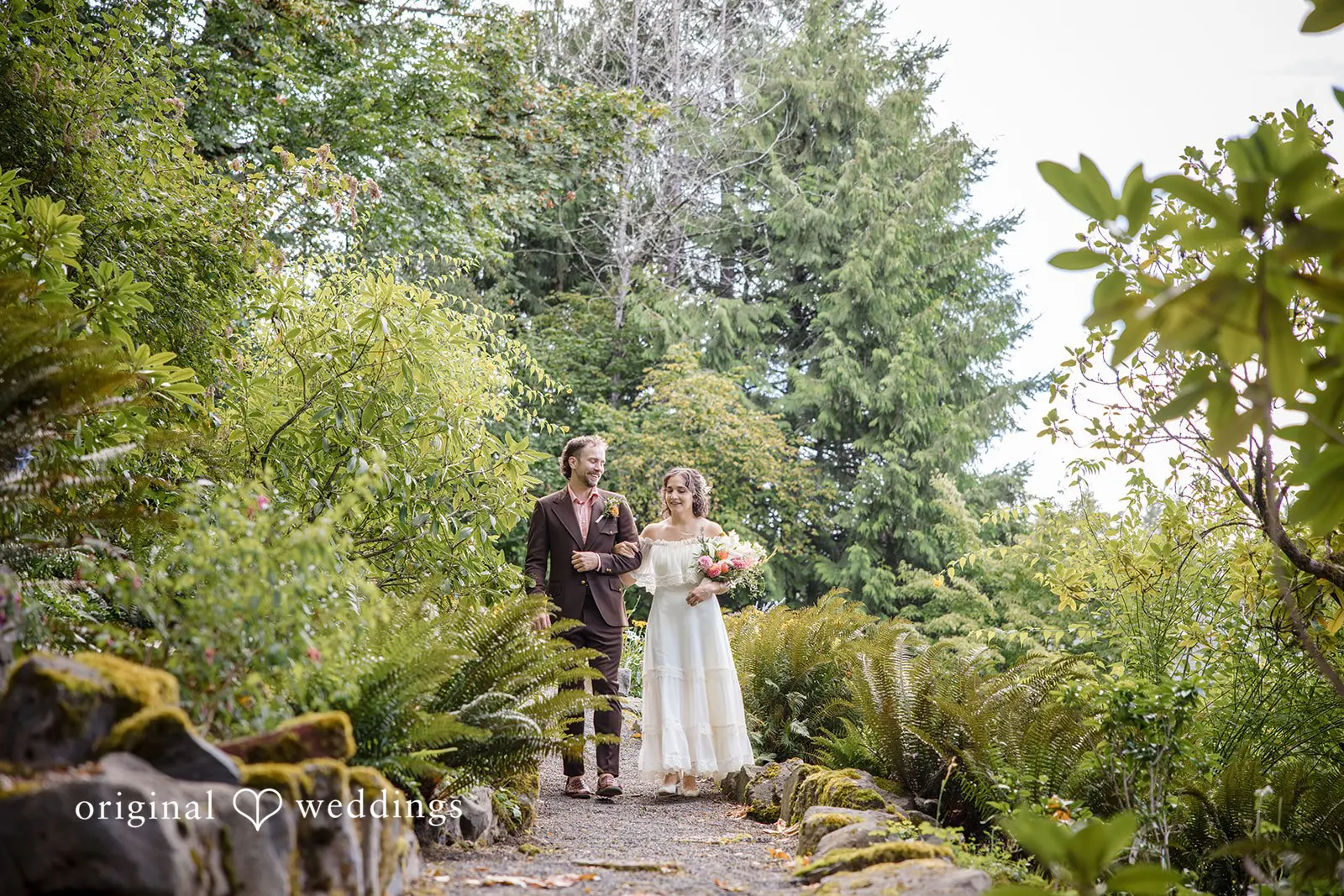 Oregon Backyard Wedding // Nicolette & Michael -