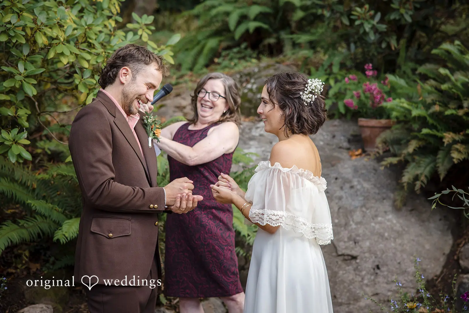 Oregon Backyard Wedding // Nicolette & Michael -