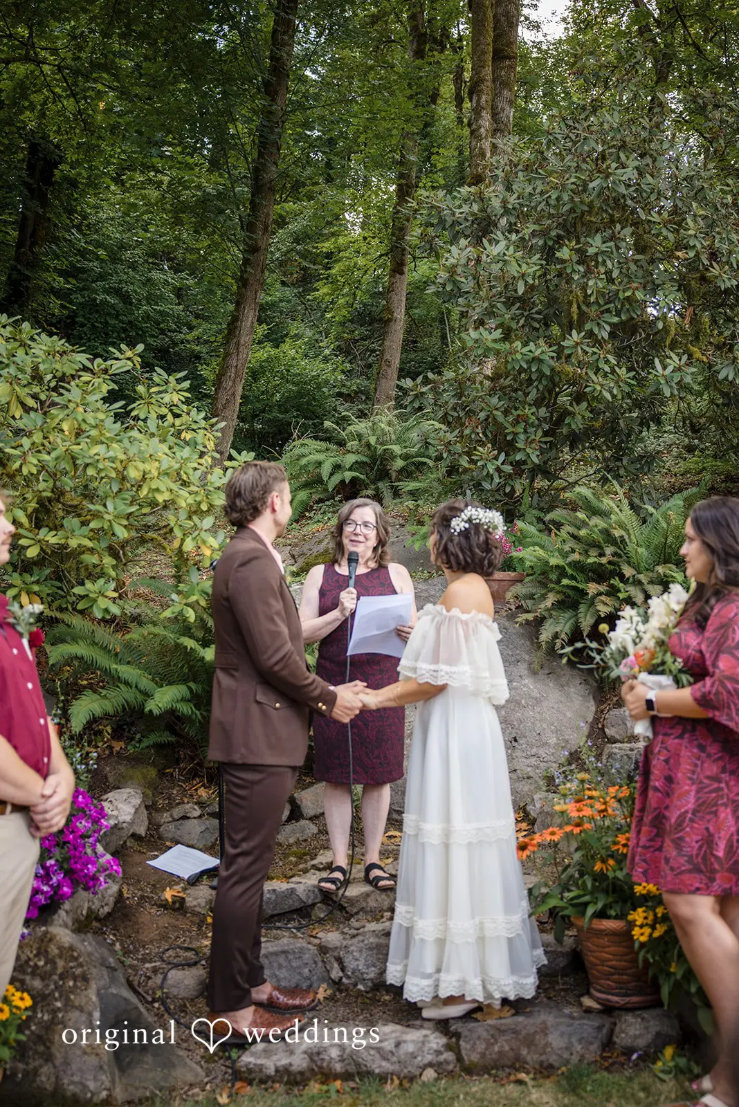 Oregon Backyard Wedding // Nicolette & Michael -
