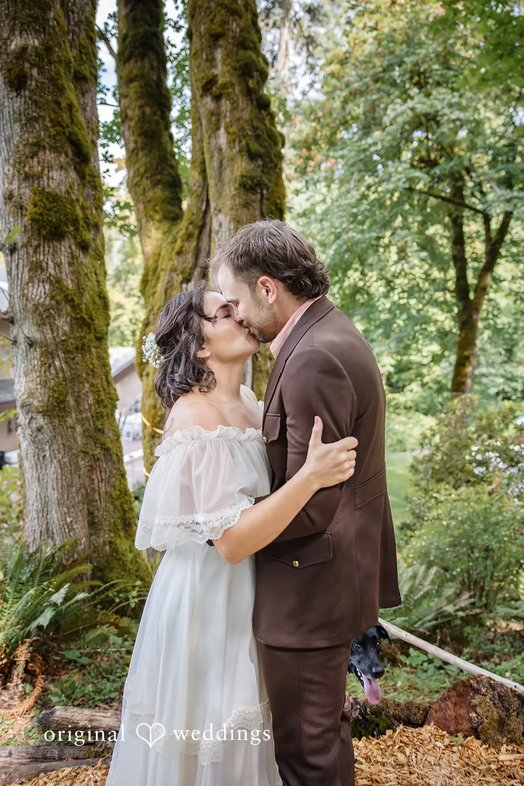 Oregon Backyard Wedding // Nicolette & Michael -