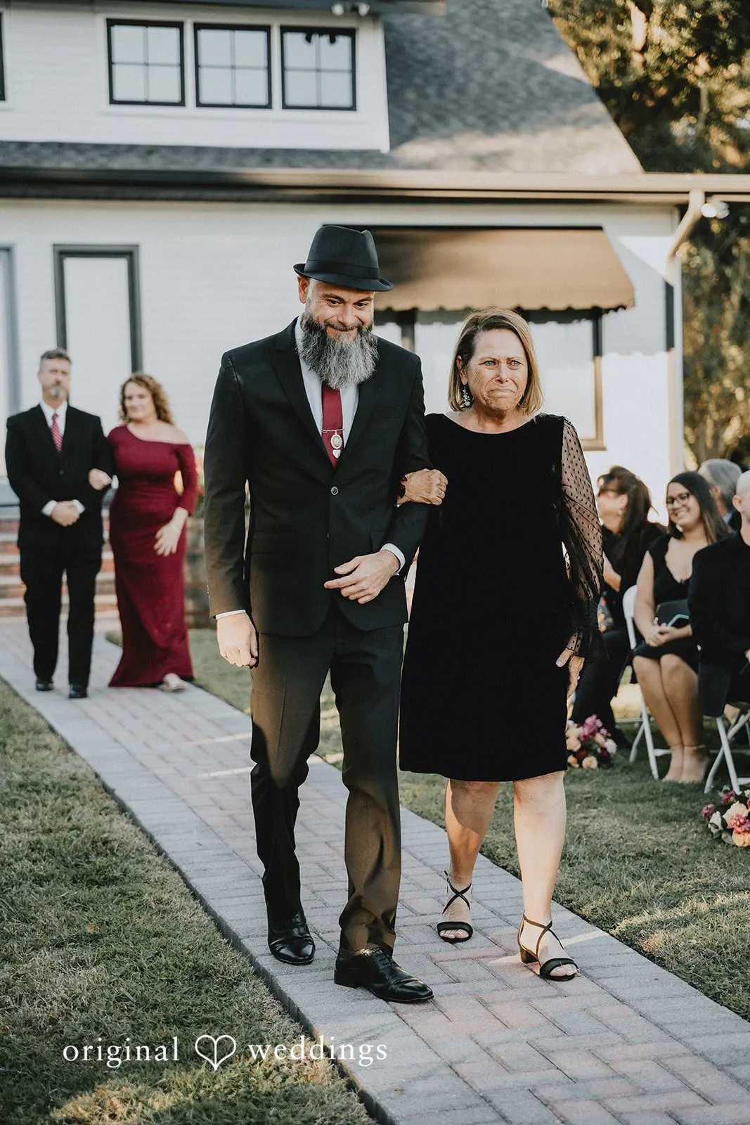Tiffany + Justin Orlando Backyard Wedding // Tiffany & Justin -