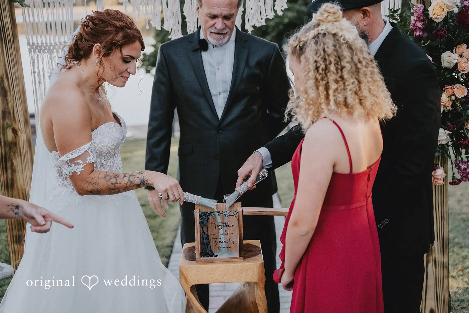 Tiffany + Justin Orlando Backyard Wedding // Tiffany & Justin -