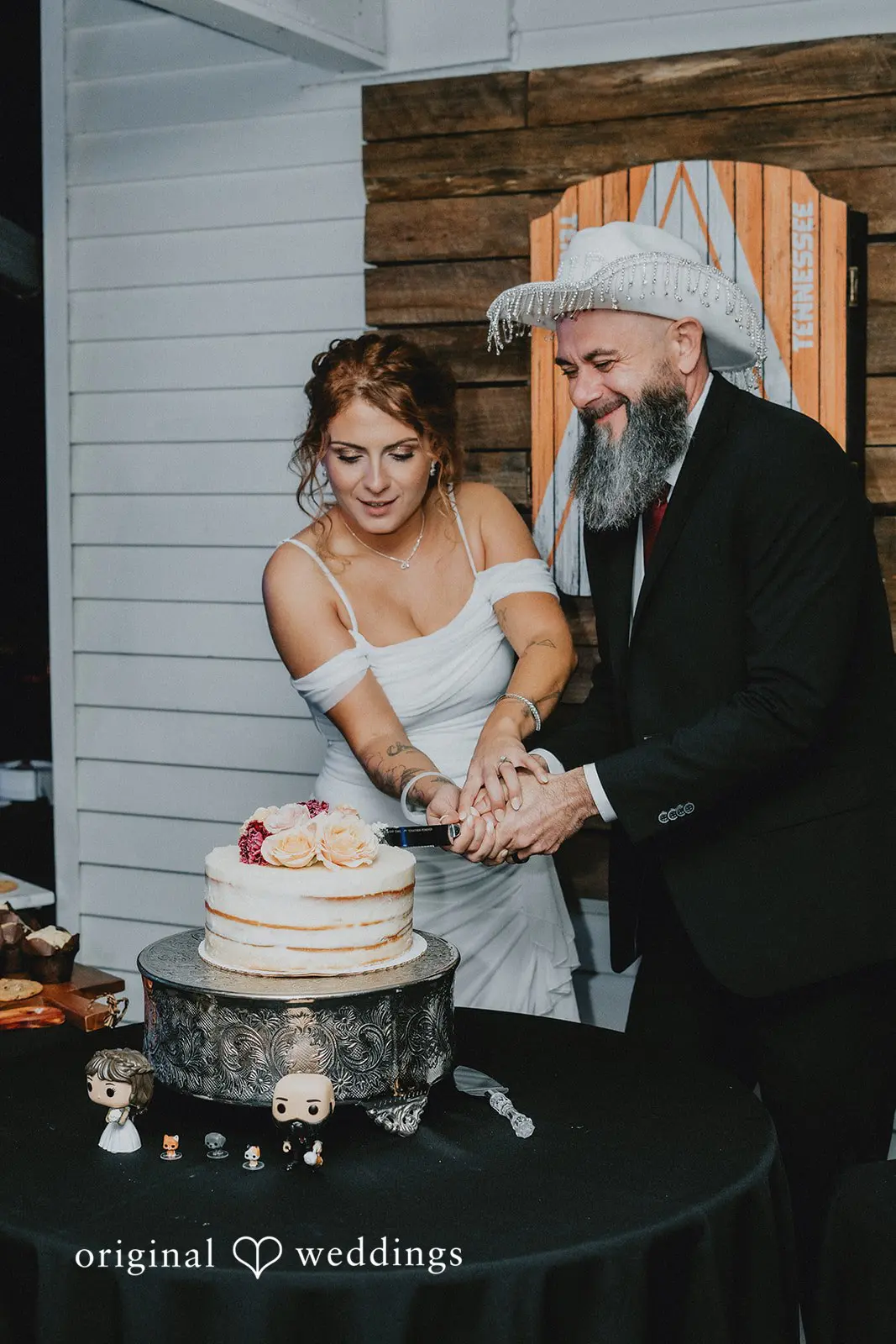 Tiffany + Justin Orlando Backyard Wedding // Tiffany & Justin -