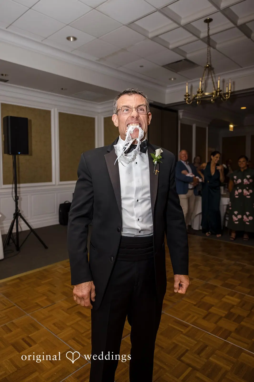 Laura + Luther Park Ridge Country Club Wedding // Laura & Luther -