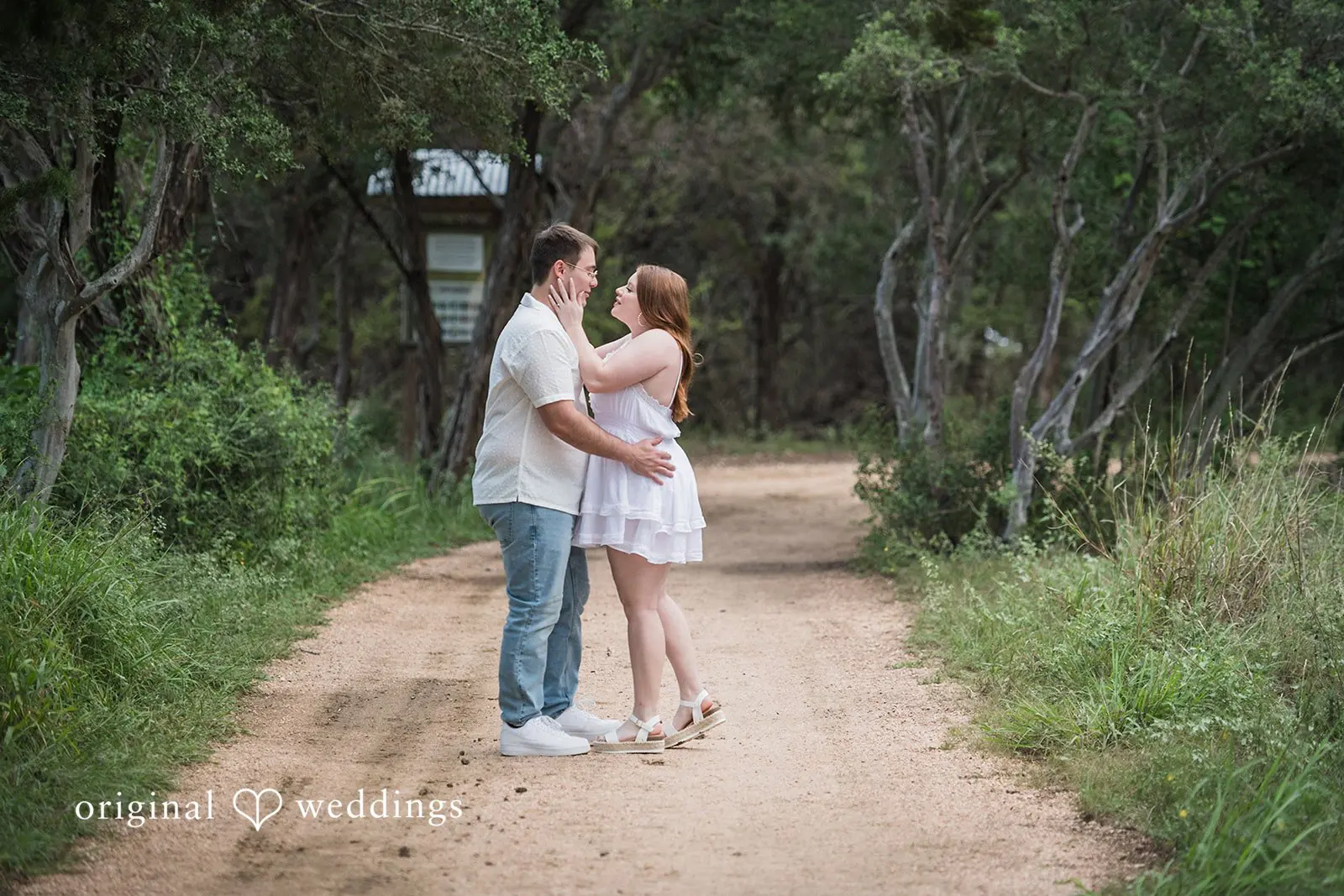 Avery + Alex Phil Hardberger Park Engagement // Avery & Alex -