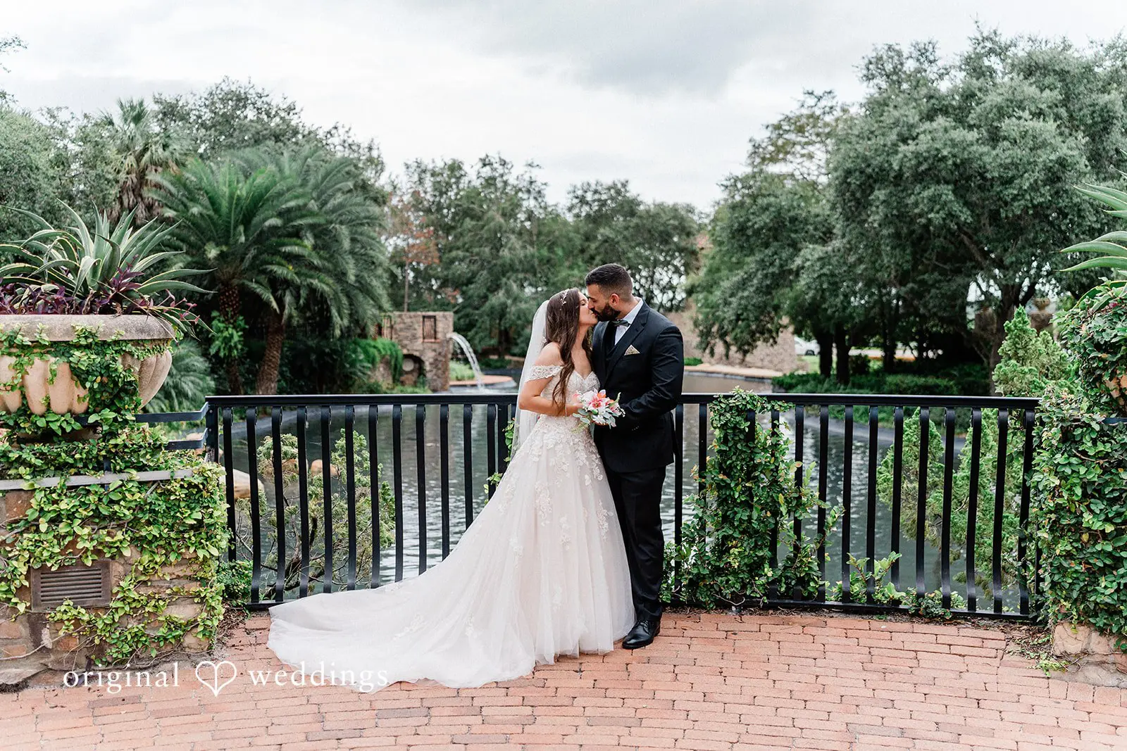 Lauren & Angel Plantation Volunteer Park Banquet Hall Wedding // Lauren & Angel -