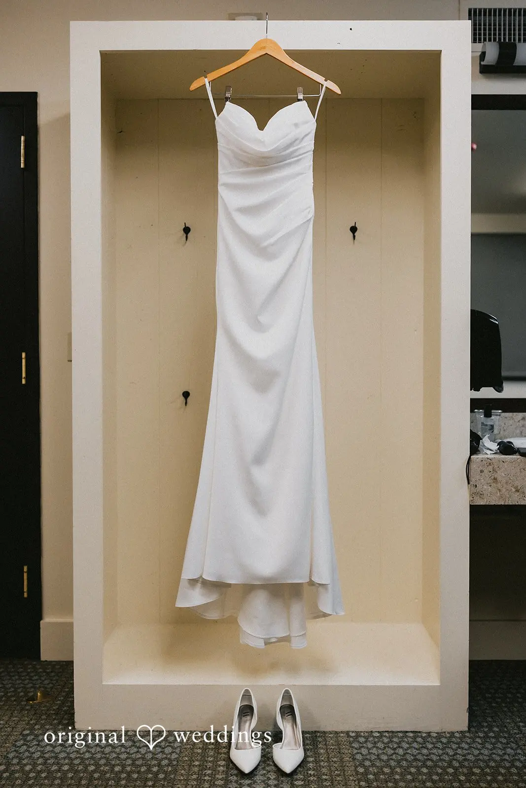Alexandra + Cameron Point Defiance Pagoda Wedding // Alexandra & Cameron -