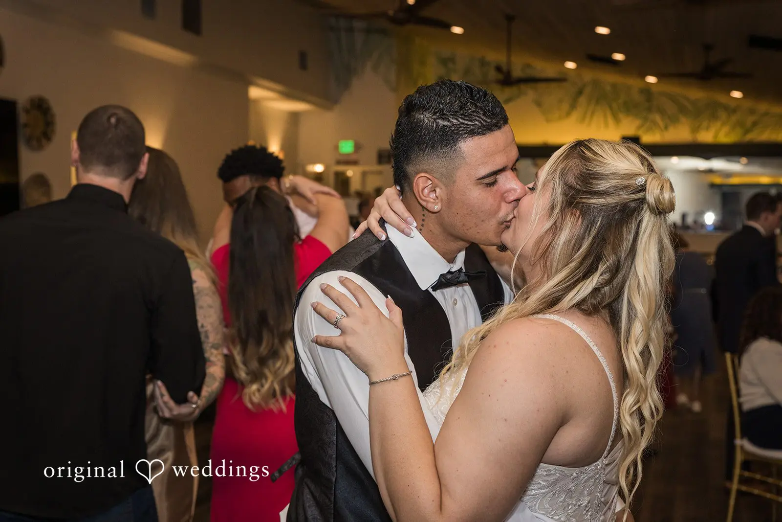 Jillian + Carlos Resurrection Lutheran Church Wedding //Jillian & Carlos -
