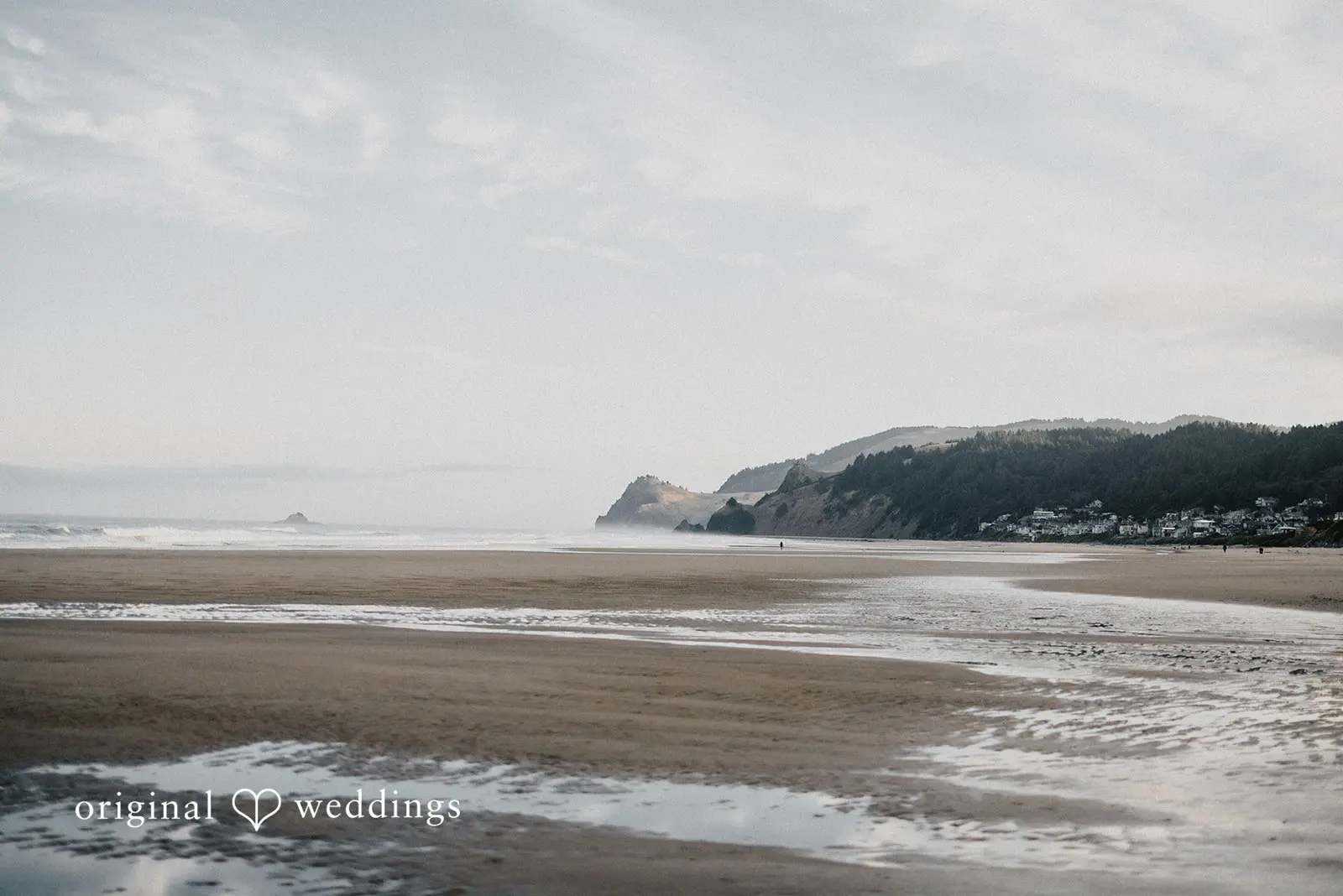 Kassi + Nolan Roads End Beach Wedding // Kassi & Nolan -