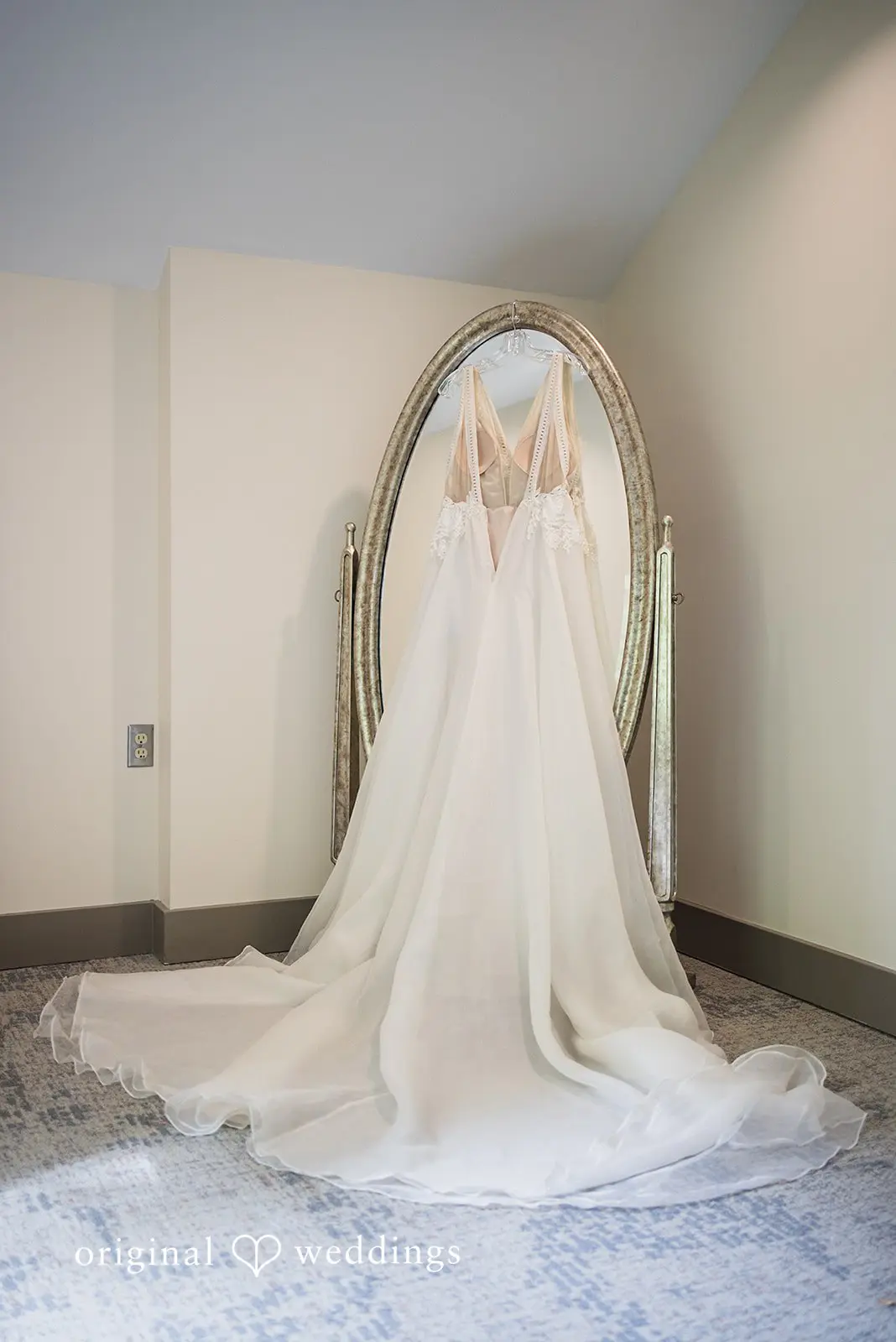 Megan + Toby Robinswood House Wedding // Megan & Toby -