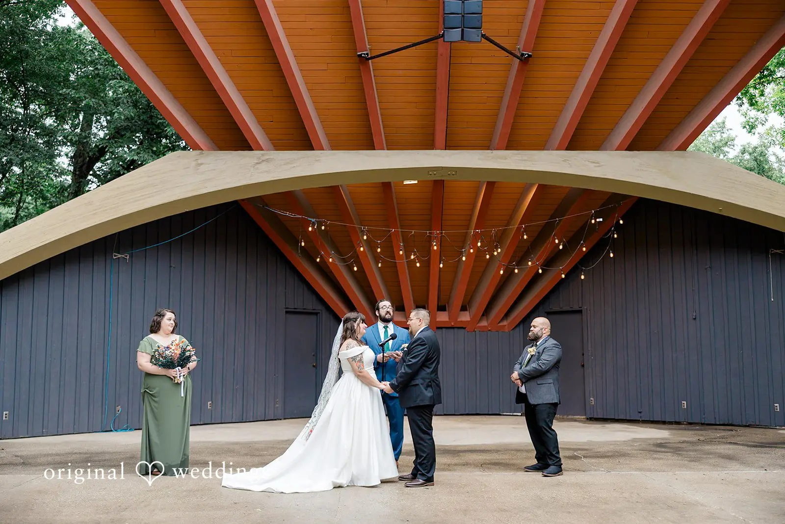 Kaitlyn + Ezra Rockford Museum Park Wedding // Kaitlyn & Ezra -