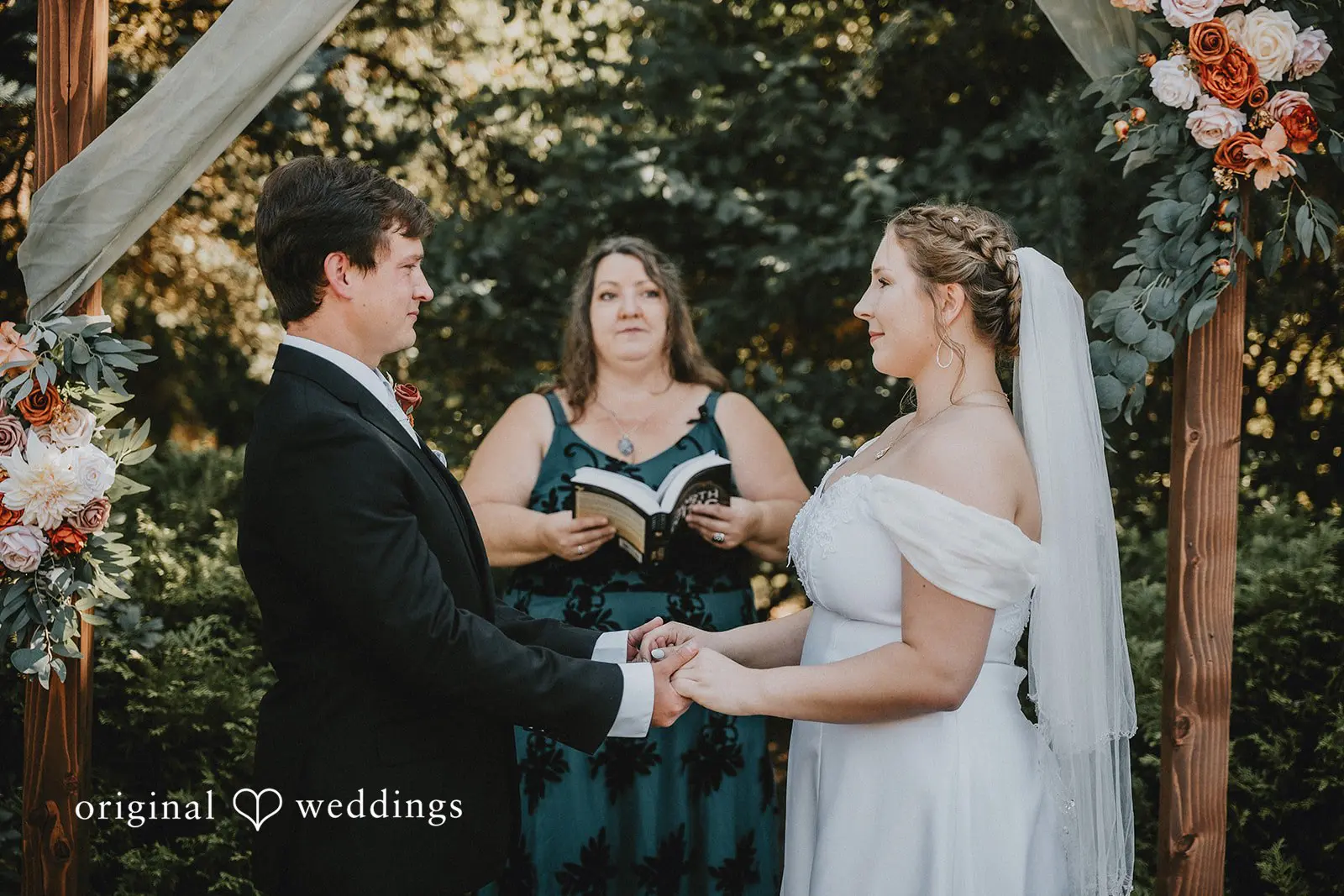 Graham + Ashlyn Rusty Barn Estates Wedding // Graham & Ashlyn -