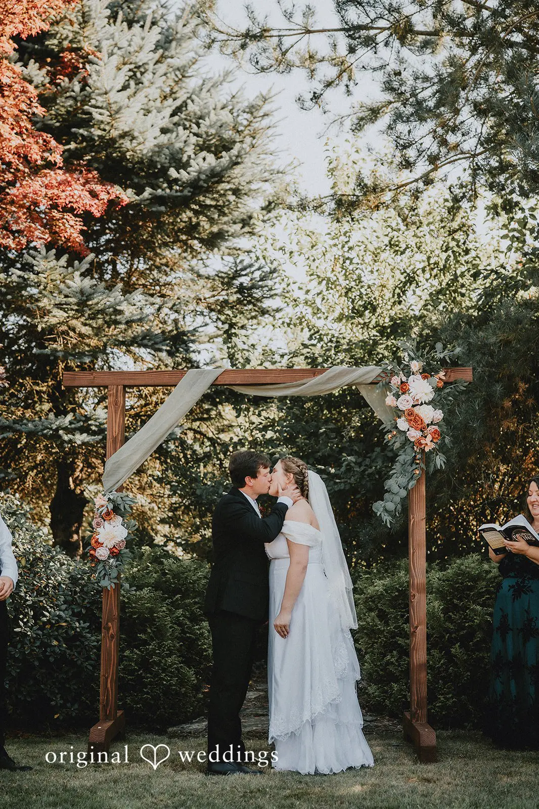 Graham + Ashlyn Rusty Barn Estates Wedding // Graham & Ashlyn -