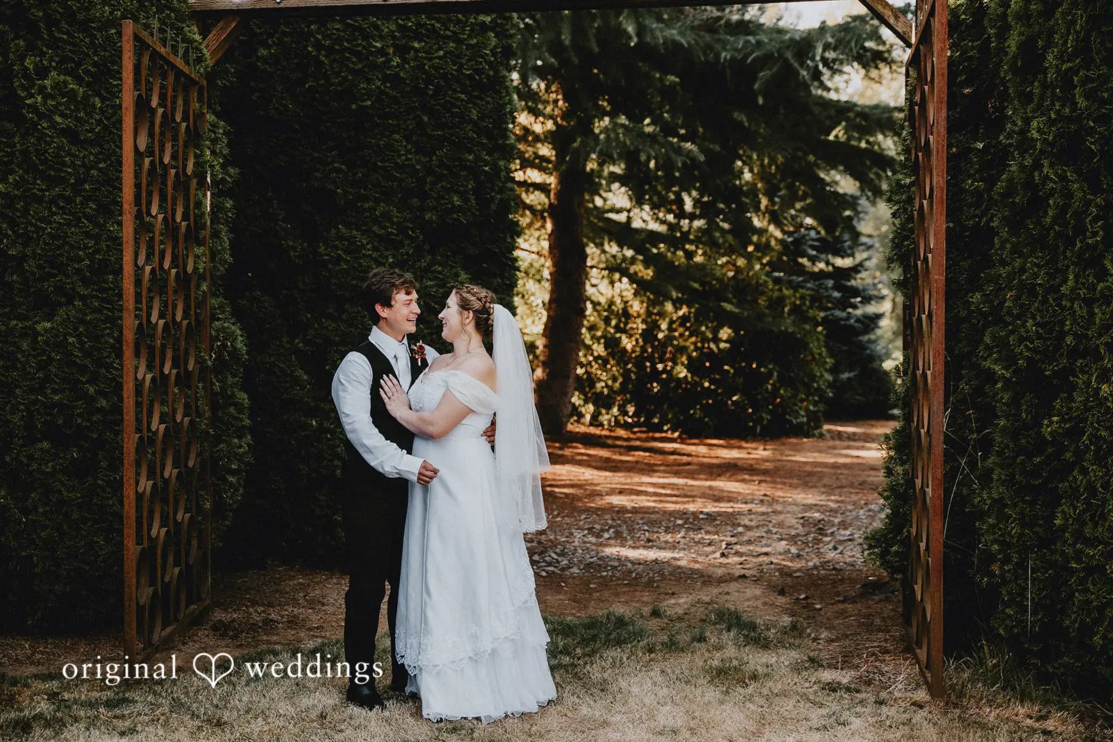 Graham + Ashlyn Rusty Barn Estates Wedding // Graham & Ashlyn -