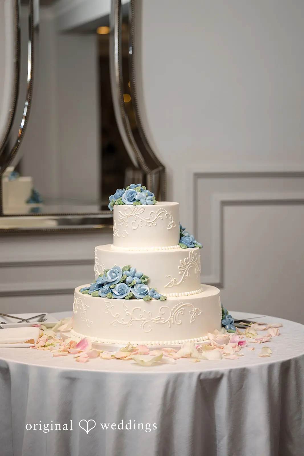 Julie + Tyler Saphire Estate Wedding // Julie & Tyler -