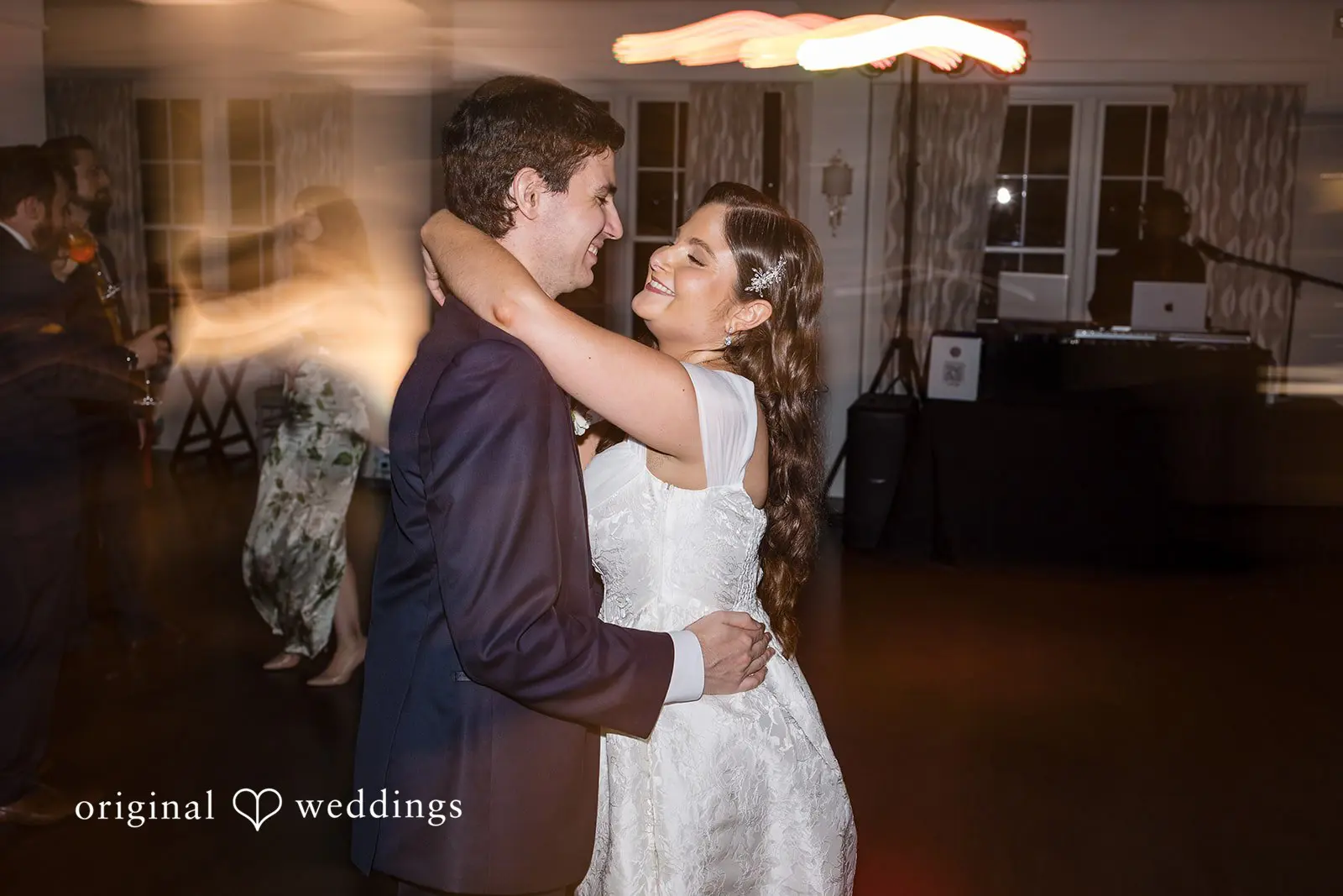 Julie + Tyler Saphire Estate Wedding // Julie & Tyler -