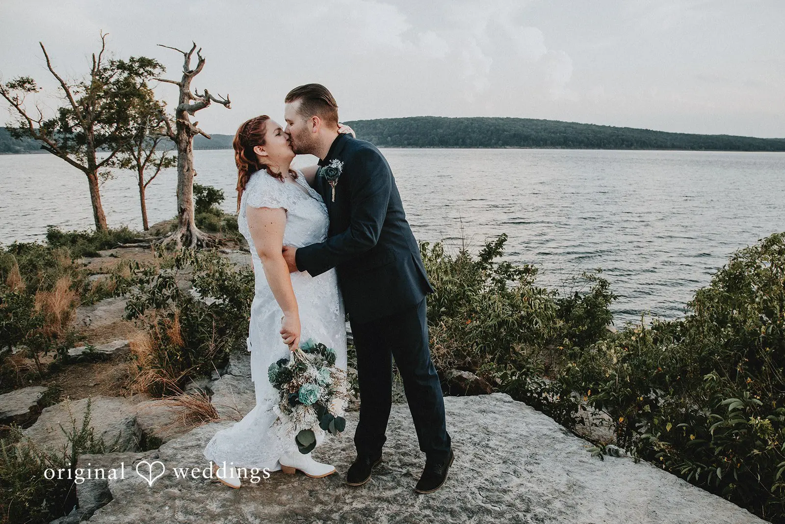 Rachel + Brandon Sequoyah State Park Lodge Wedding // Rachel & Brandon -