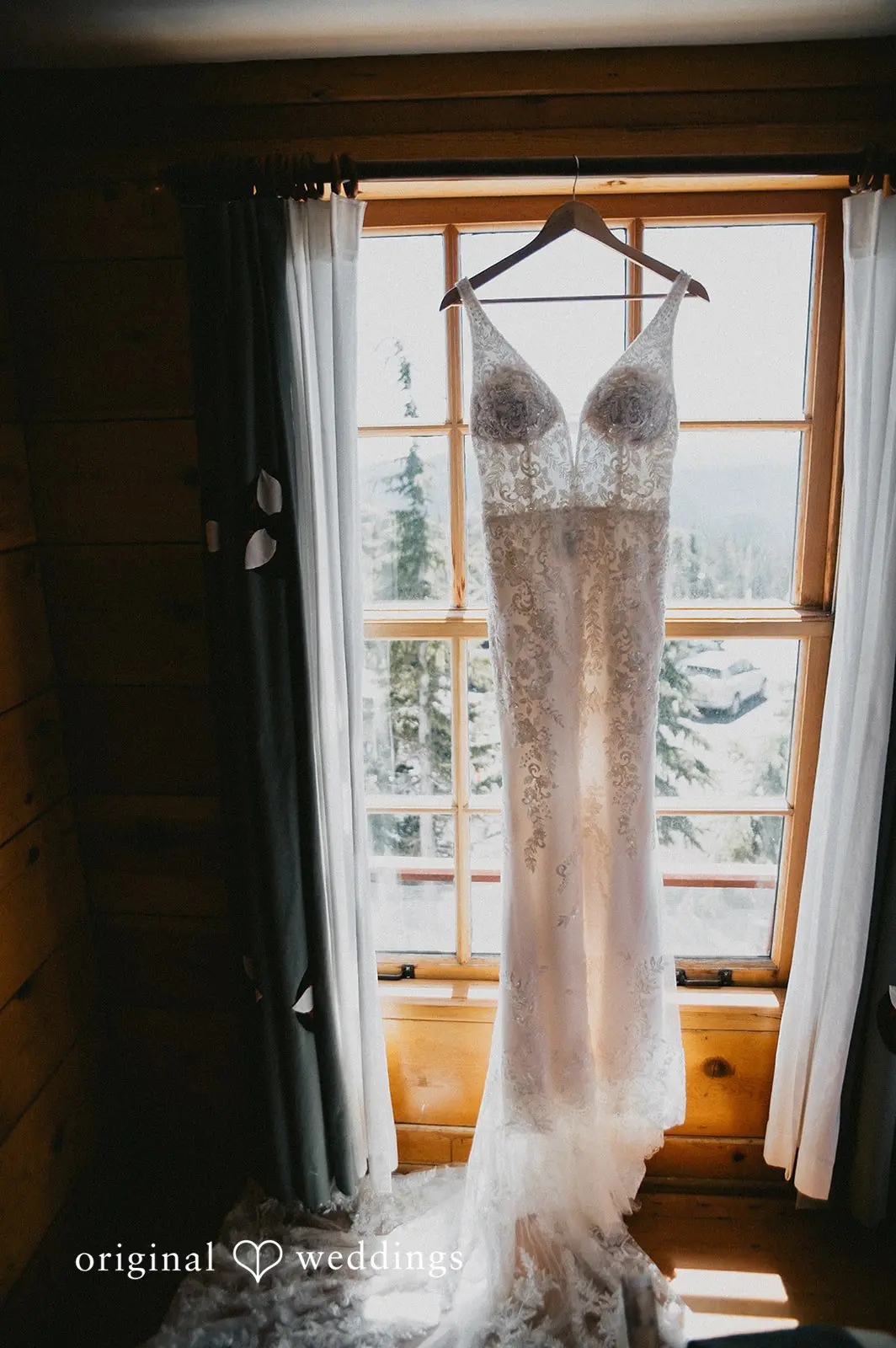 Megan + Dakota Silcox Hut Wedding // Megan & Dakota -