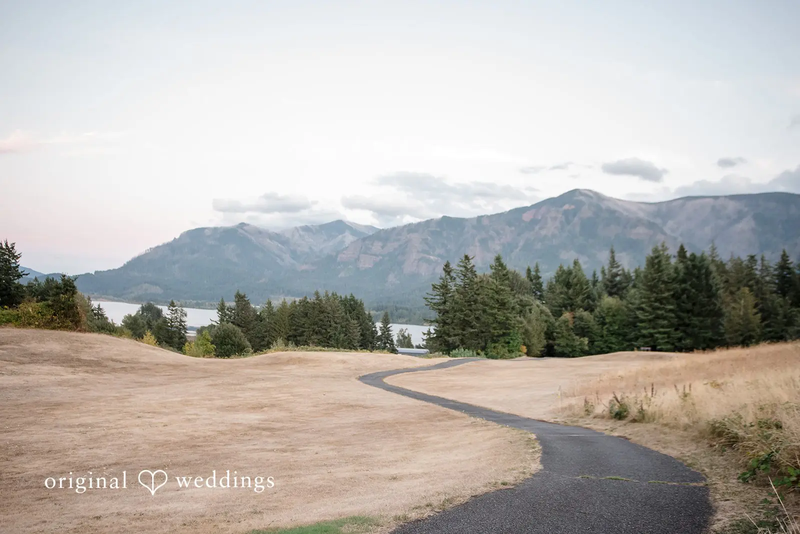Nathasia + Travis Skamania Lodge Wedding // Nathasia & Travis -