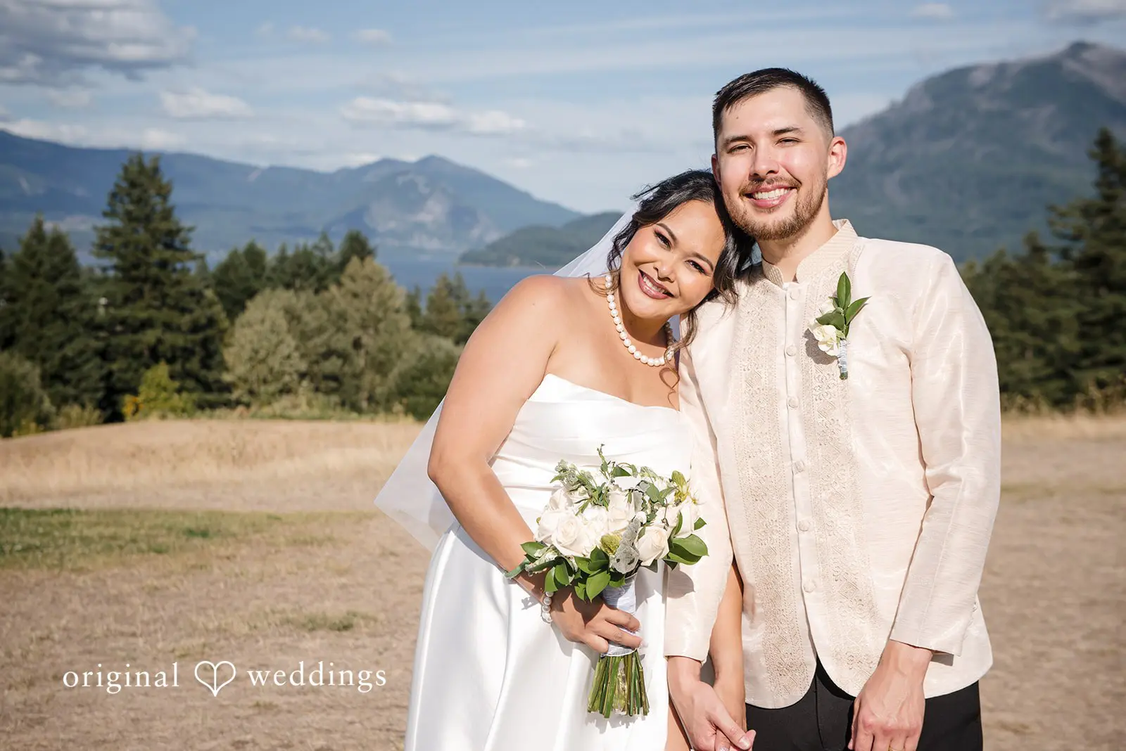 Nathasia + Travis Skamania Lodge Wedding // Nathasia & Travis -