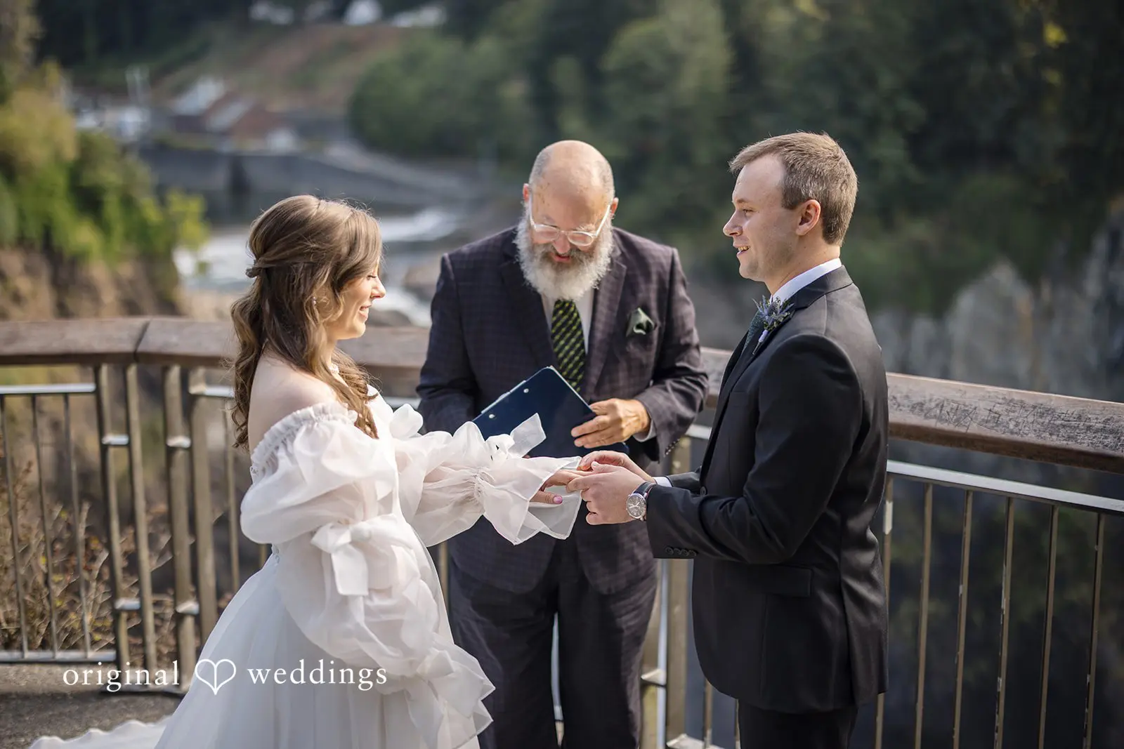 Lela + Michael Snoqualmie Falls Wedding // Lela & Michael -