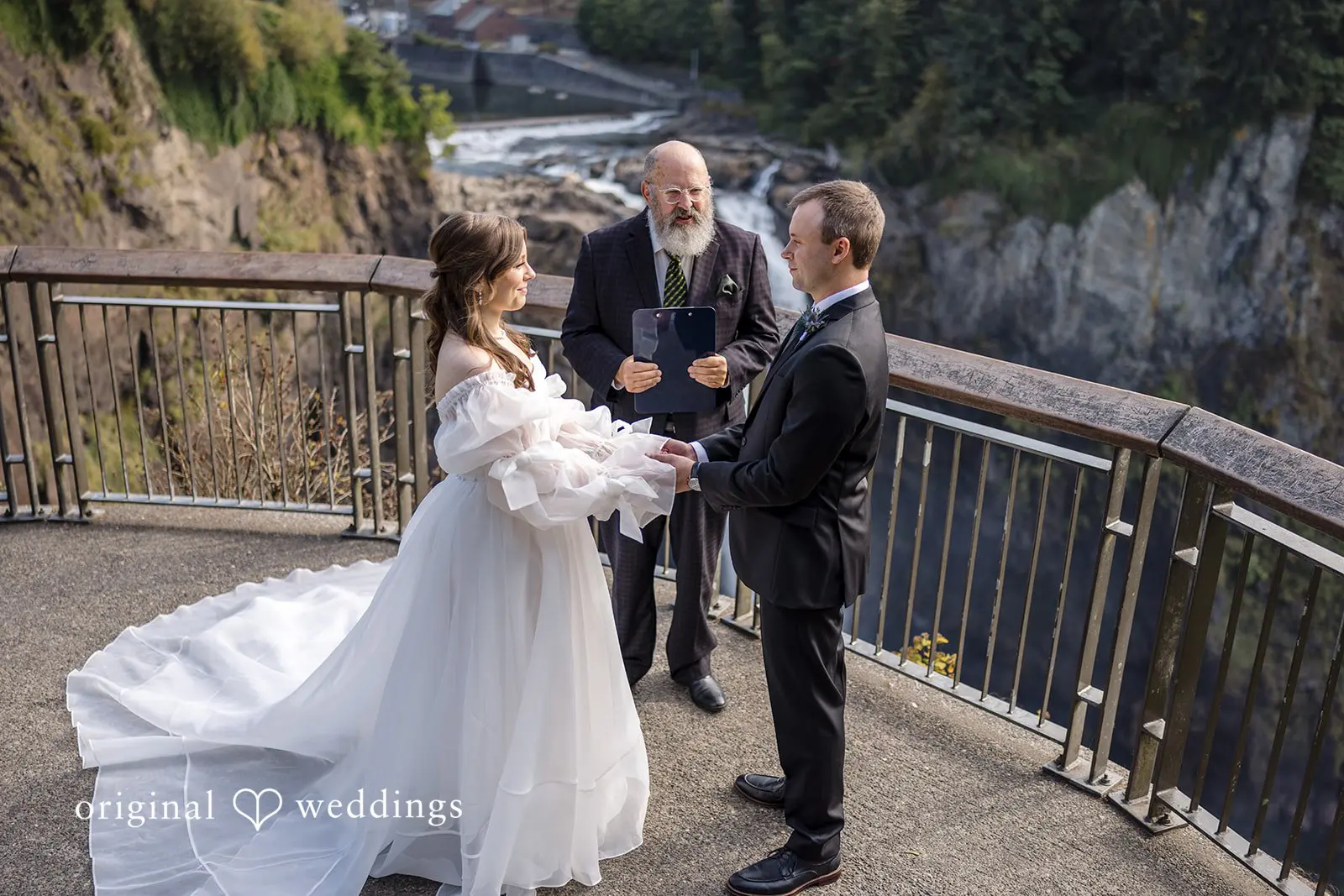 Lela + Michael Snoqualmie Falls Wedding // Lela & Michael -