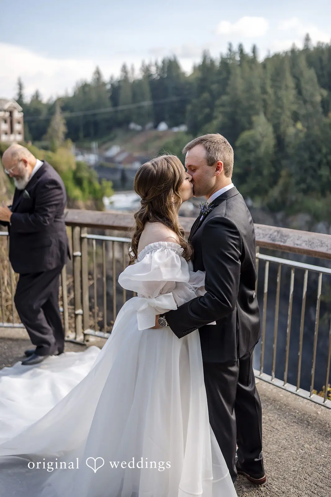 Lela + Michael Snoqualmie Falls Wedding // Lela & Michael -