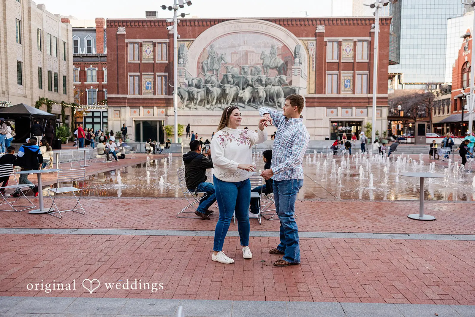 Riley + Lyndsay Sundance Square In Downtown Fort Worth Engagement // Riley & Lyndsay -