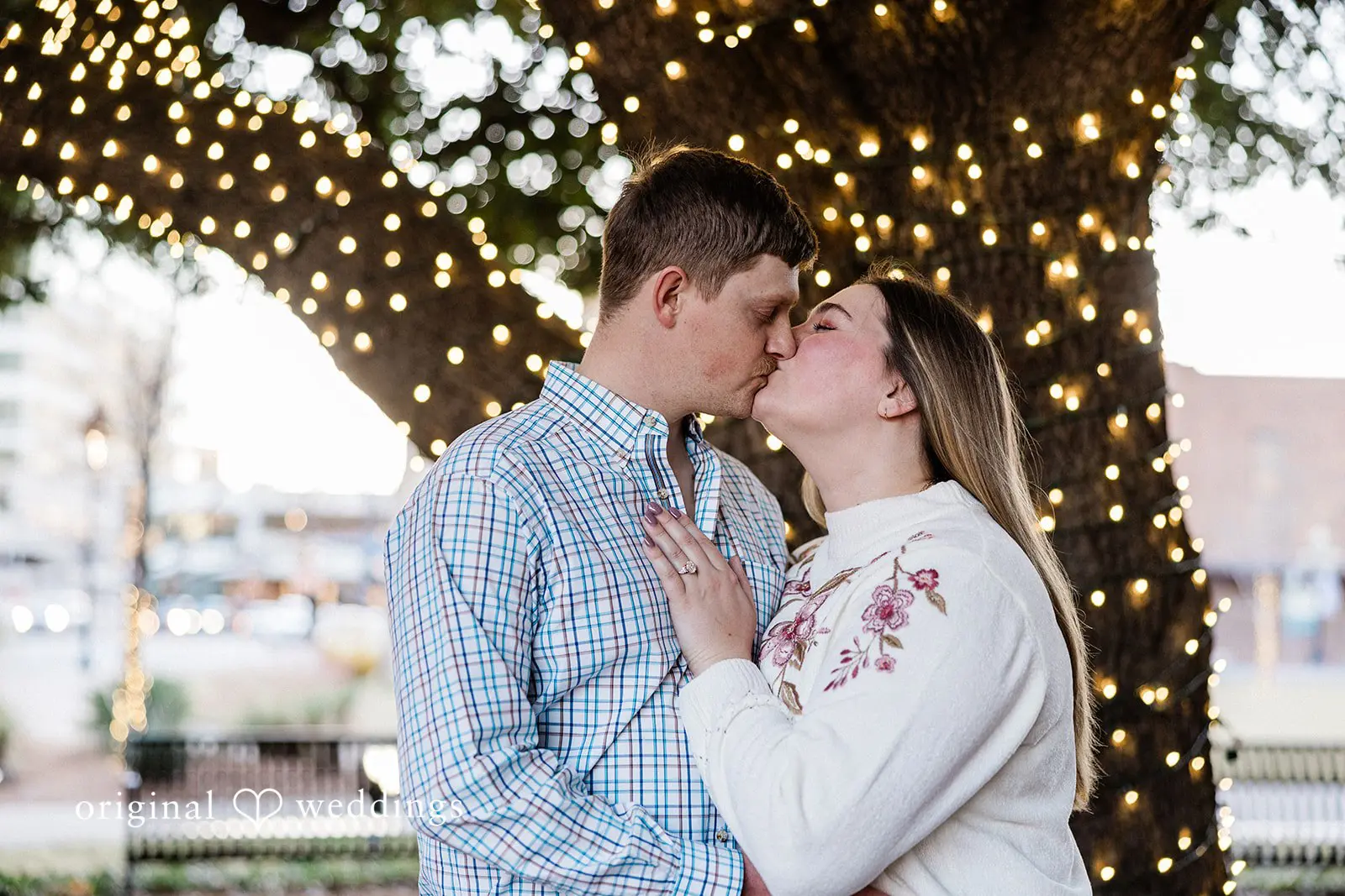 Riley + Lyndsay Sundance Square In Downtown Fort Worth Engagement // Riley & Lyndsay -