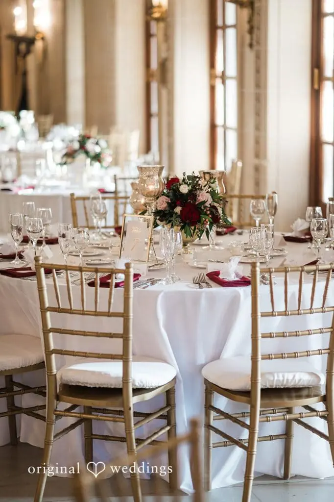 The Armour House Wedding // Samantha & James in Airy Style -