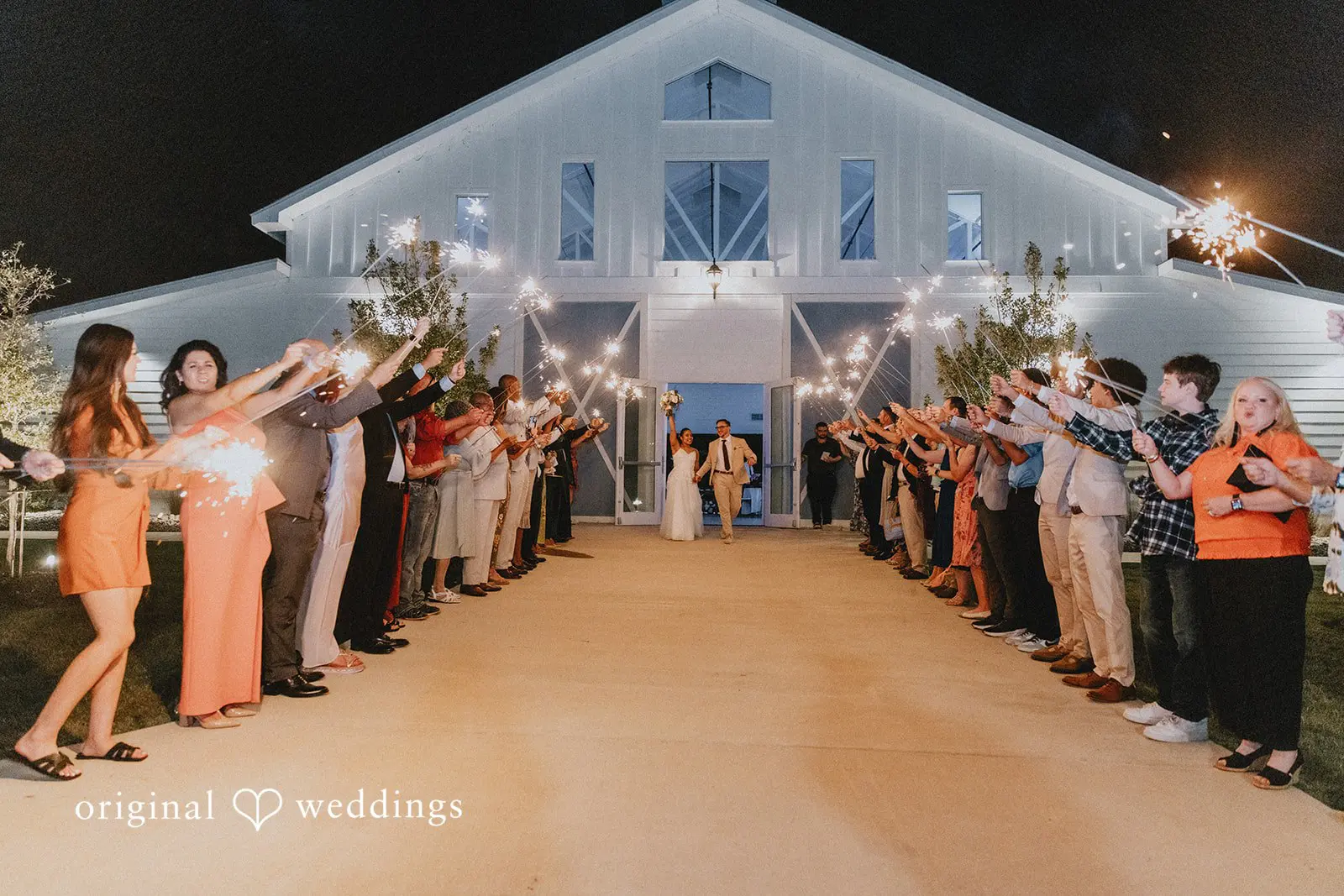 Kaleb + Kiera The Cinnamon Barn Wedding // Kiera & Kaleb -