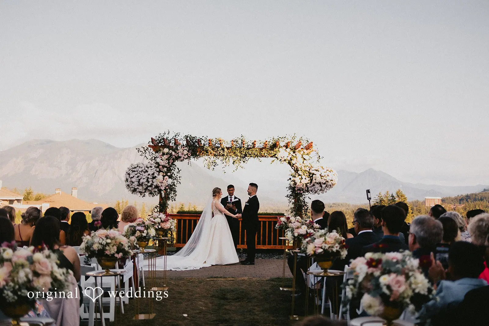 Melissa + Jeffrey The Club at Snoqualmie Ridge Wedding // Melissa & Jeffrey -