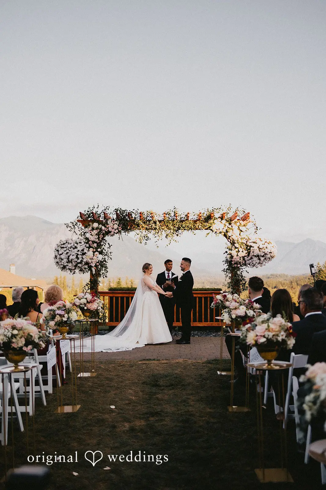 Melissa + Jeffrey The Club at Snoqualmie Ridge Wedding // Melissa & Jeffrey -