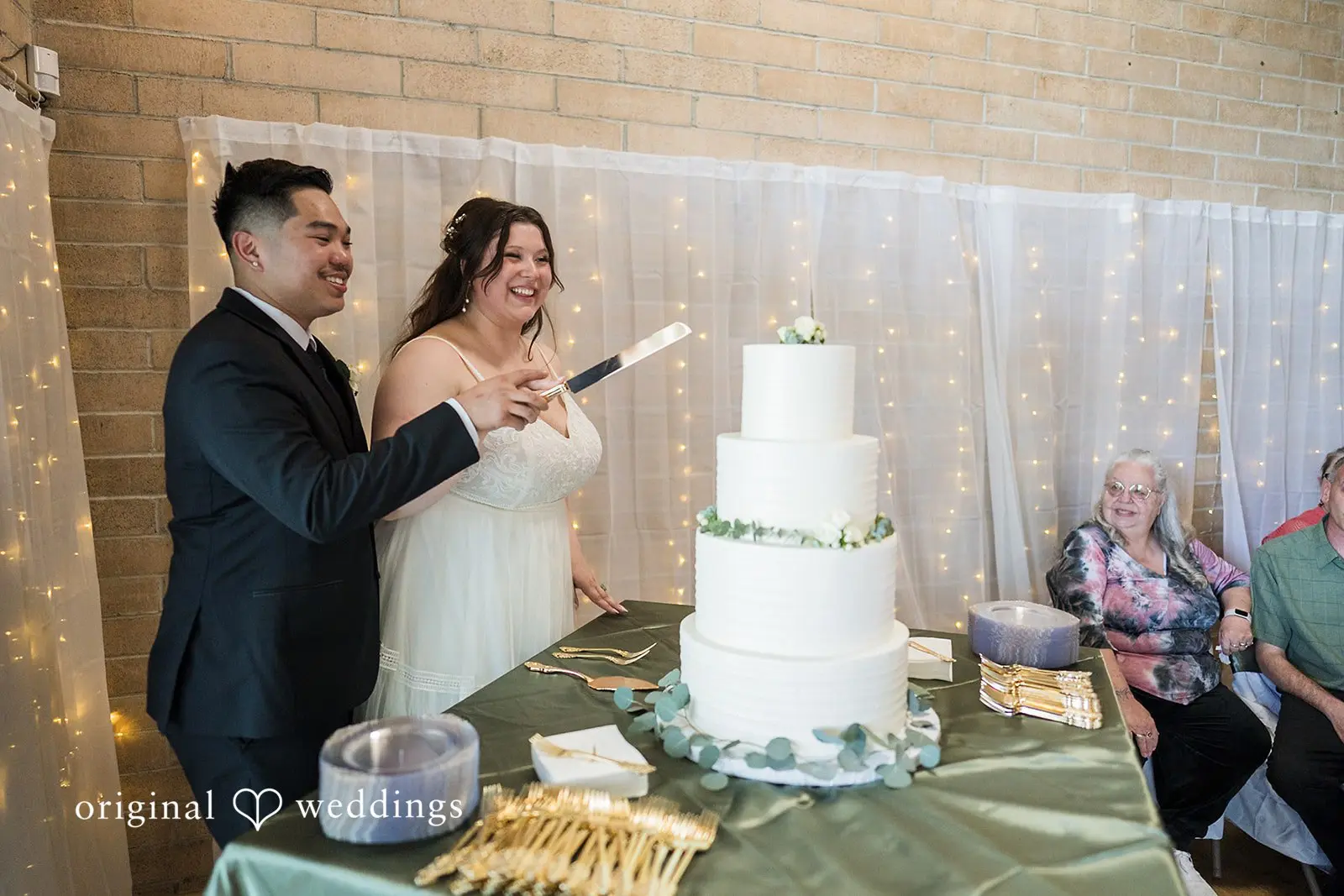 Mattison + Peter The Cove at Normandy Park Wedding // Mattison & Peter -