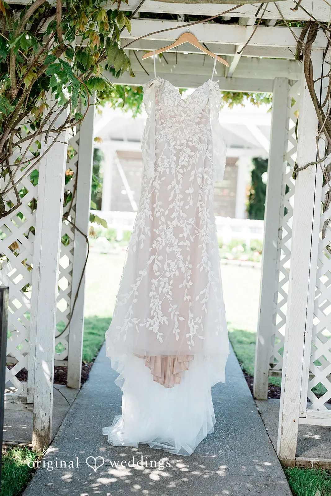 Kendall + Dean The Nantucket Inn Anacortes Wedding // Kendall & Dean -