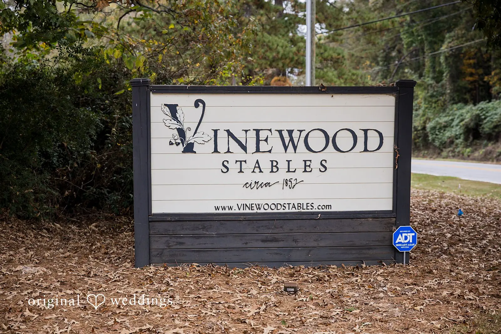 Maddie + David Vinewood Stables Wedding // Maddie & David -