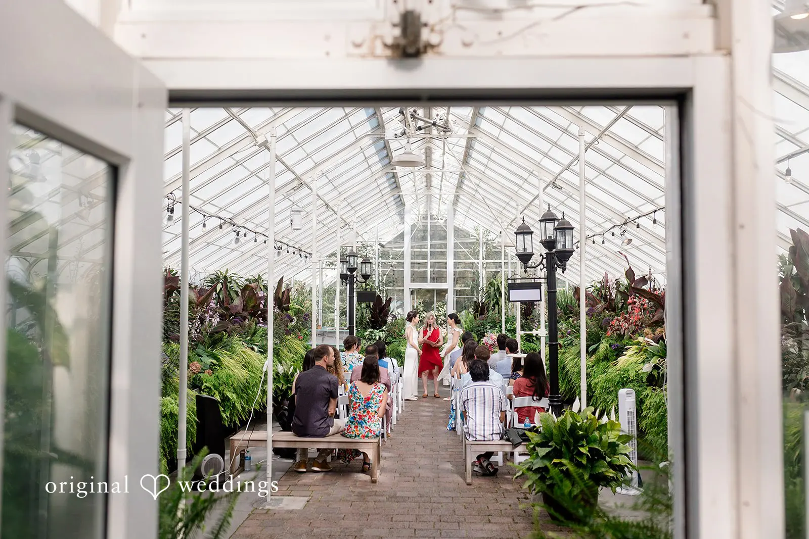 Juliana + Andrea Volunteer Park Conservatory Wedding // Juliana & Andrea -