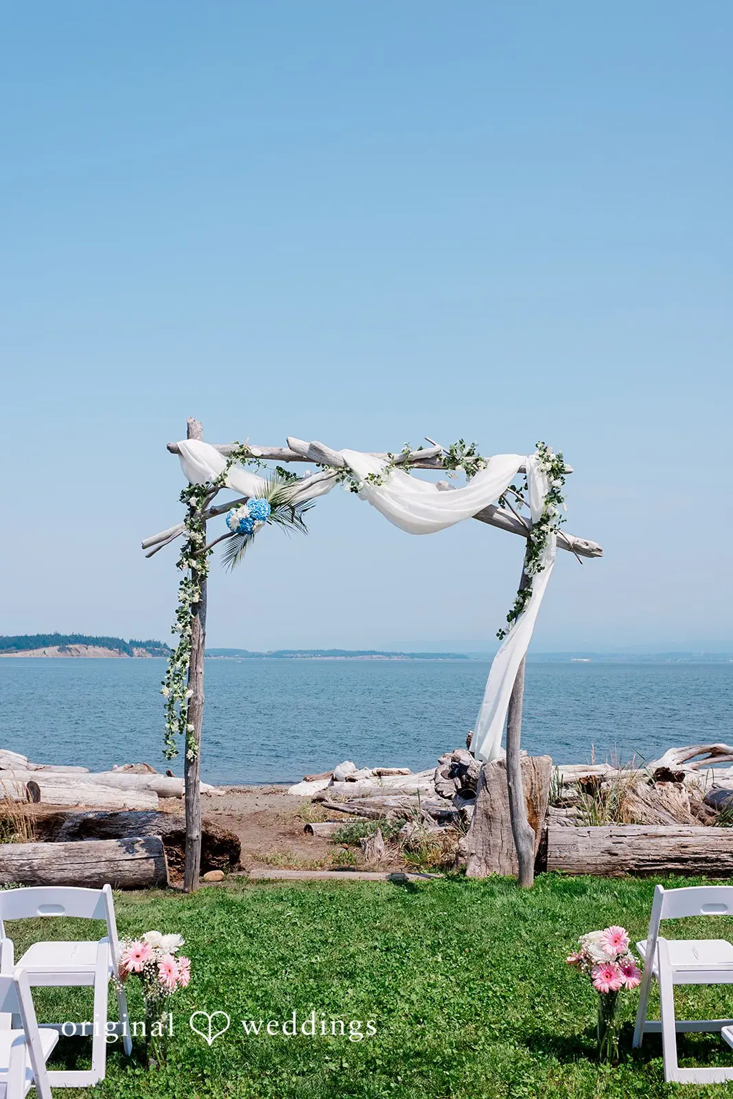 Therese + David Washington Beach Wedding // Therese & David -