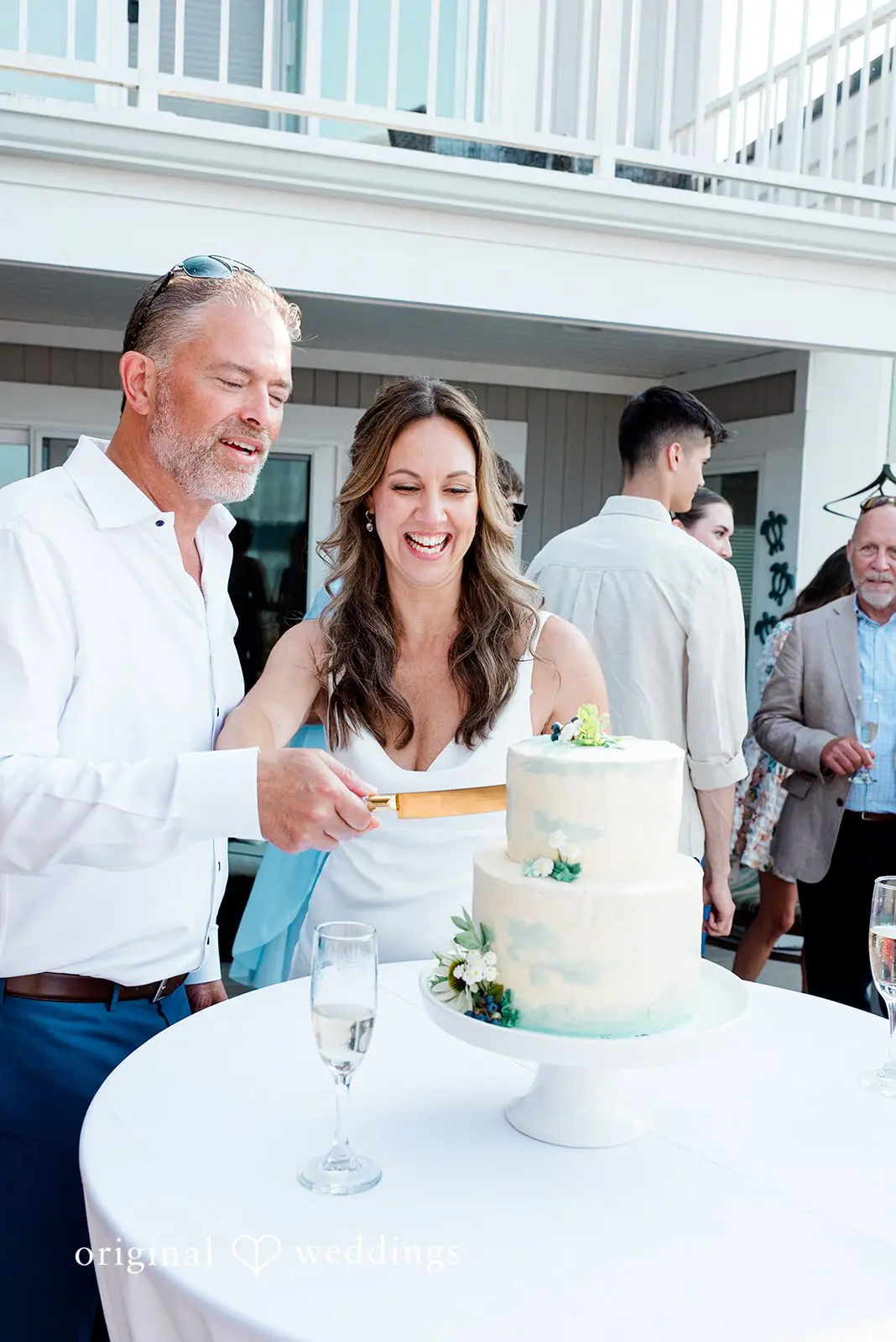 Therese + David Washington Beach Wedding // Therese & David -