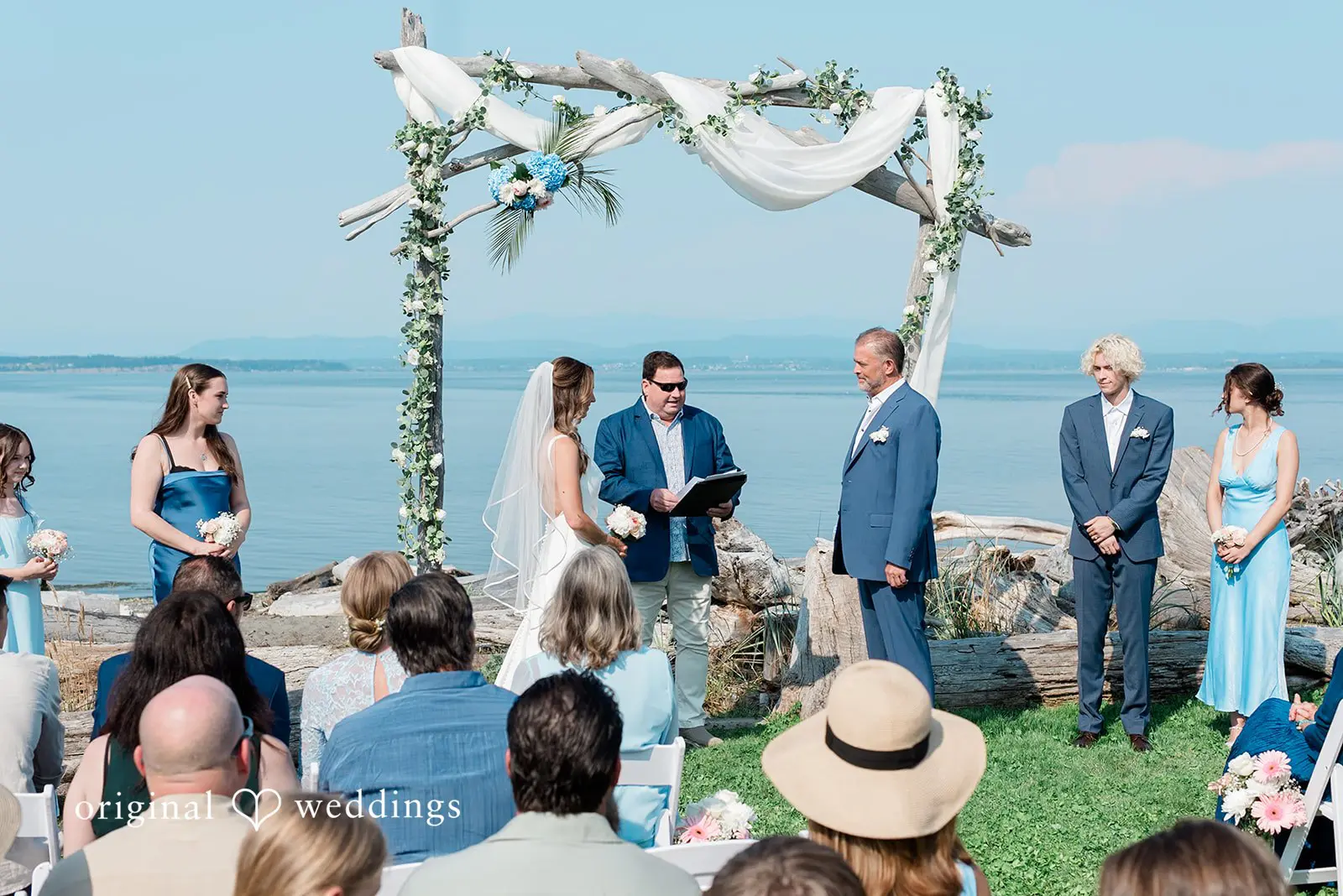 Therese + David Washington Beach Wedding // Therese & David -
