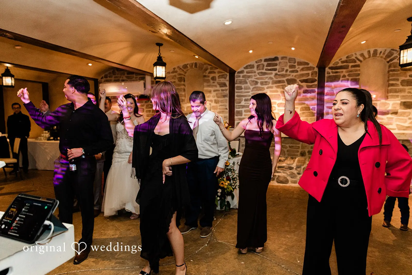 Christina + Fernando Whispering Oaks Chapel Wedding // Christina & Fernando -