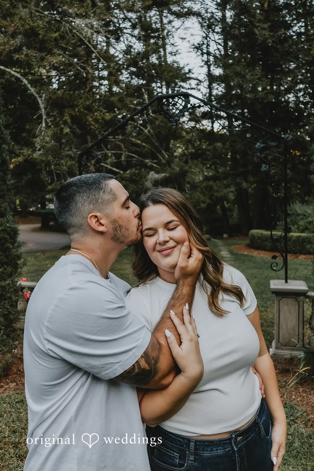 Sarah + Christopher Wickham Park Engagement // Sarah & Christopher -