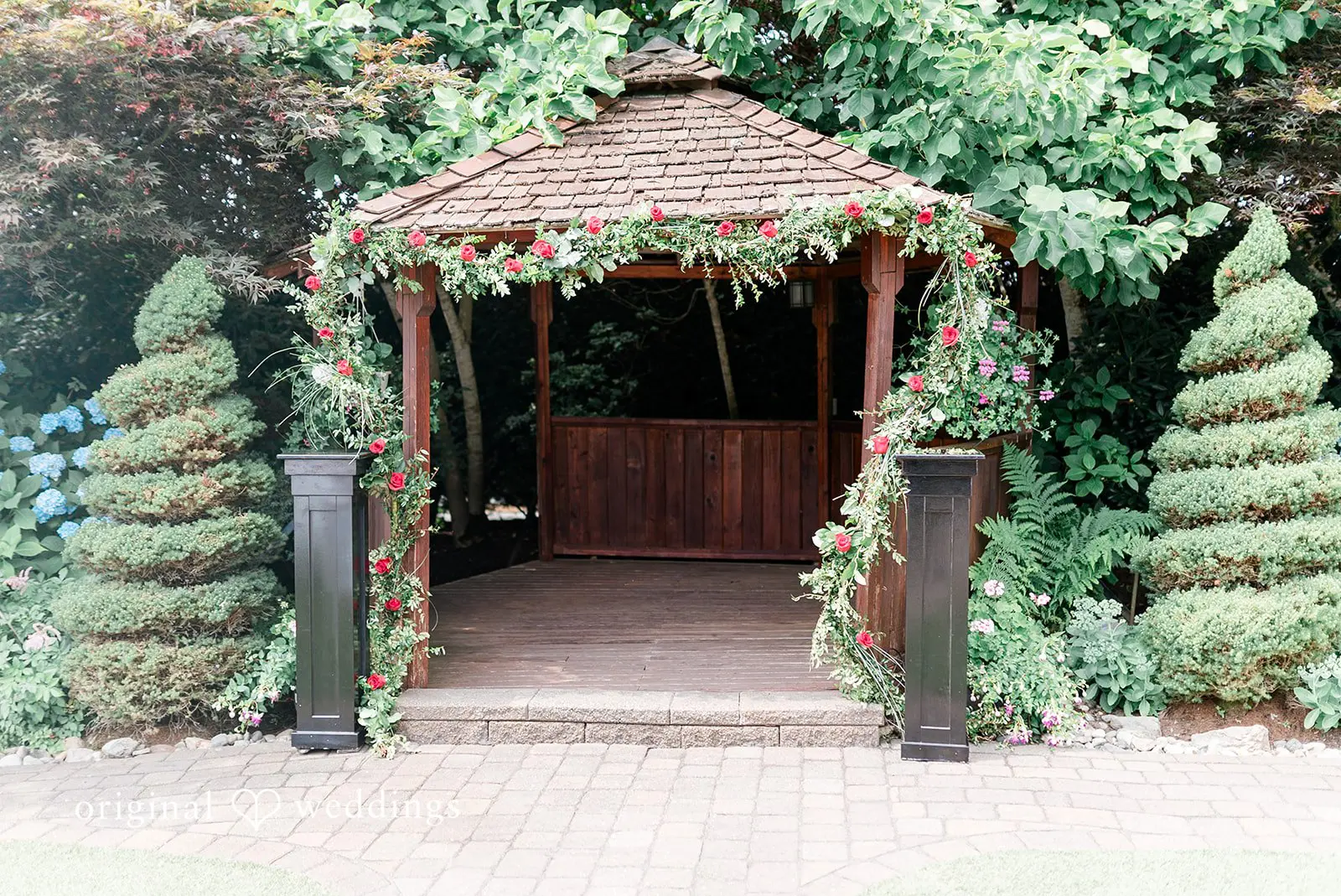 Brandon + Stephanie Winding Path Gardens Wedding // Brandon & Stephanie -