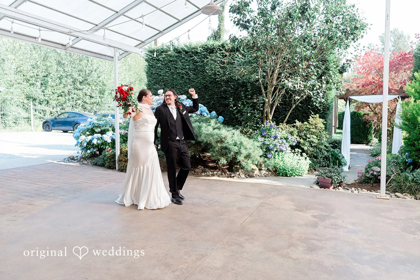 Brandon + Stephanie Winding Path Gardens Wedding // Brandon & Stephanie -