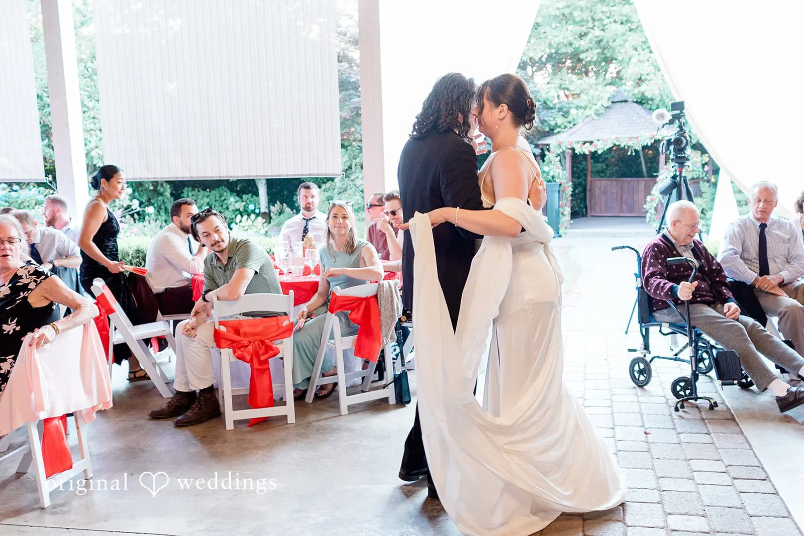 Brandon + Stephanie Winding Path Gardens Wedding // Brandon & Stephanie -