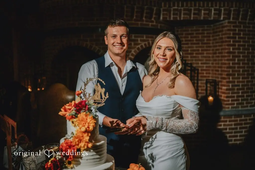 1087__A923339 The Farmhouse Wedding // Angela & Logan -