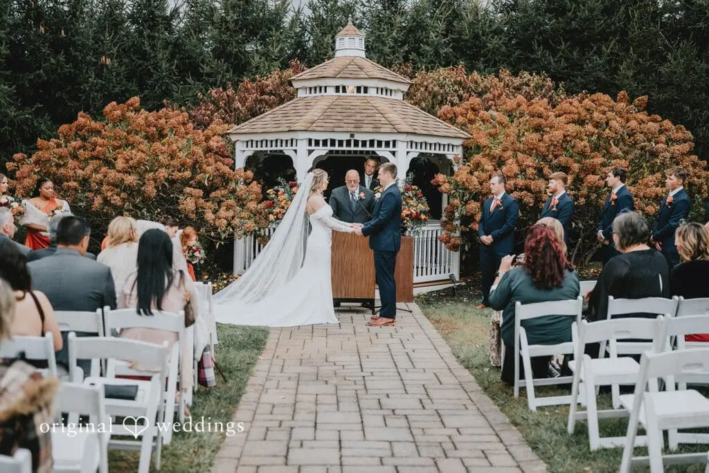 596__A922385 The Farmhouse Wedding // Angela & Logan -