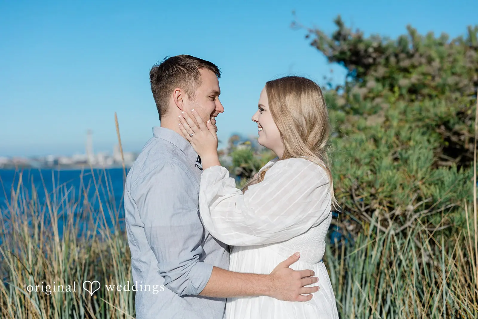 Tracey + Zachary Alki Beach Pier Engagement // Tracey & Zachary -