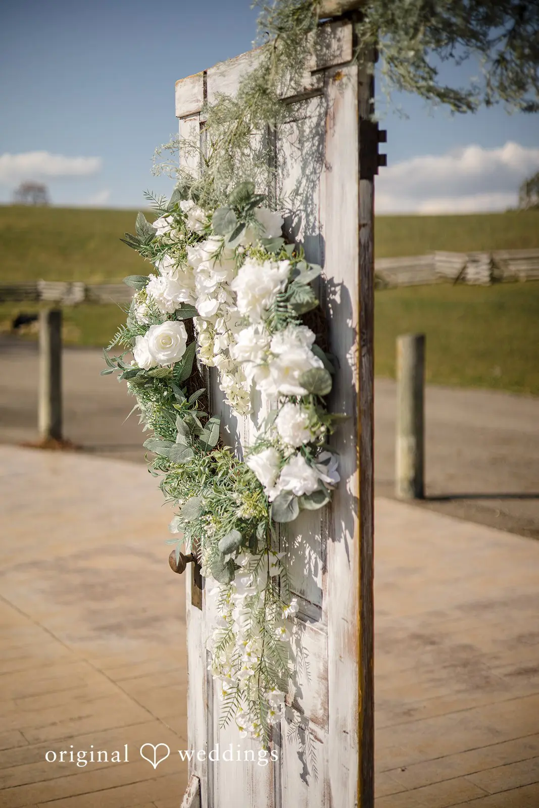 Mose + Laura Diamond Lake Event Barn Wedding // Mose & Laura -