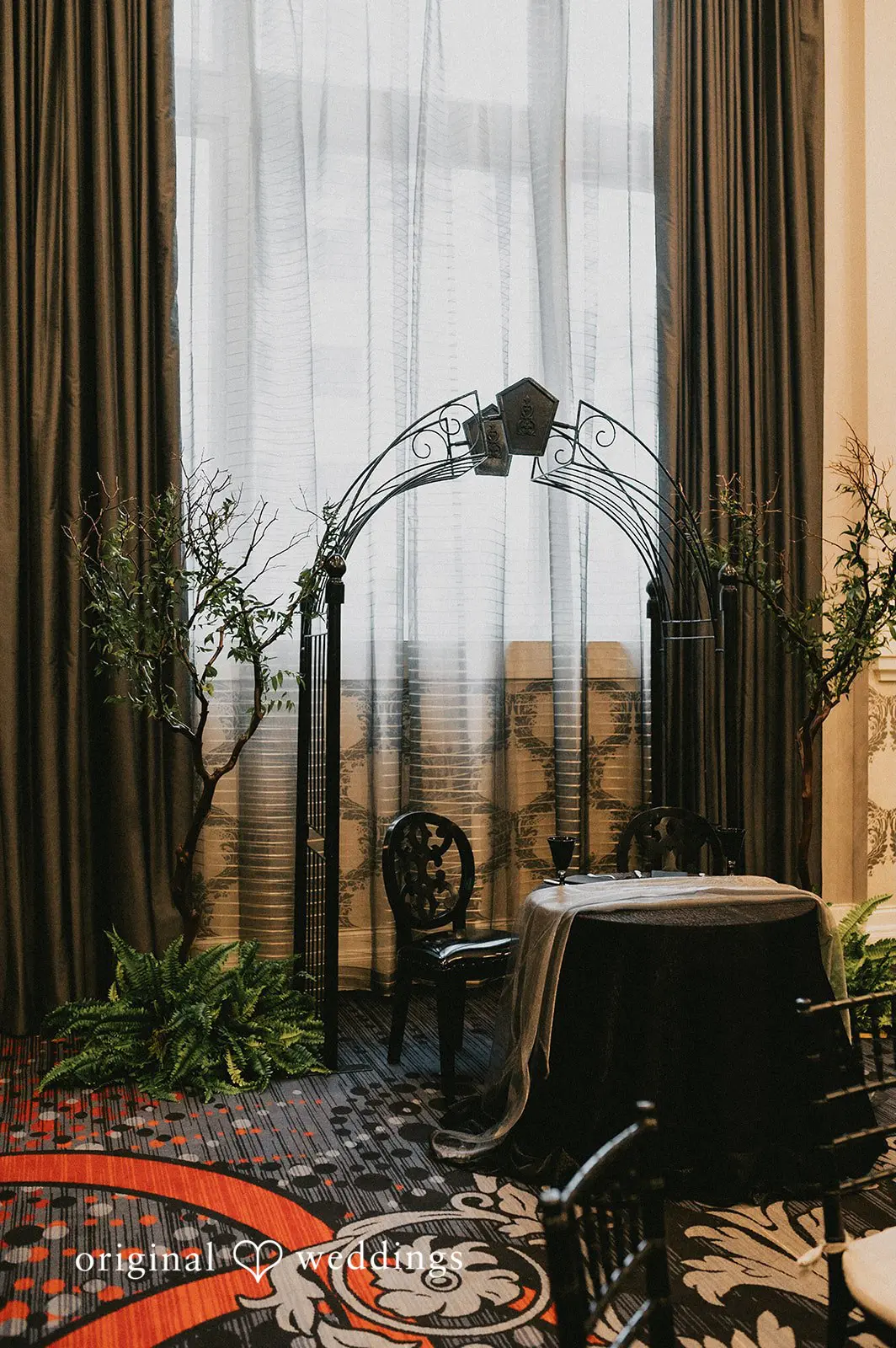 Embassy Suites Downtown Portland Wedding // Demeraye & Austin -
